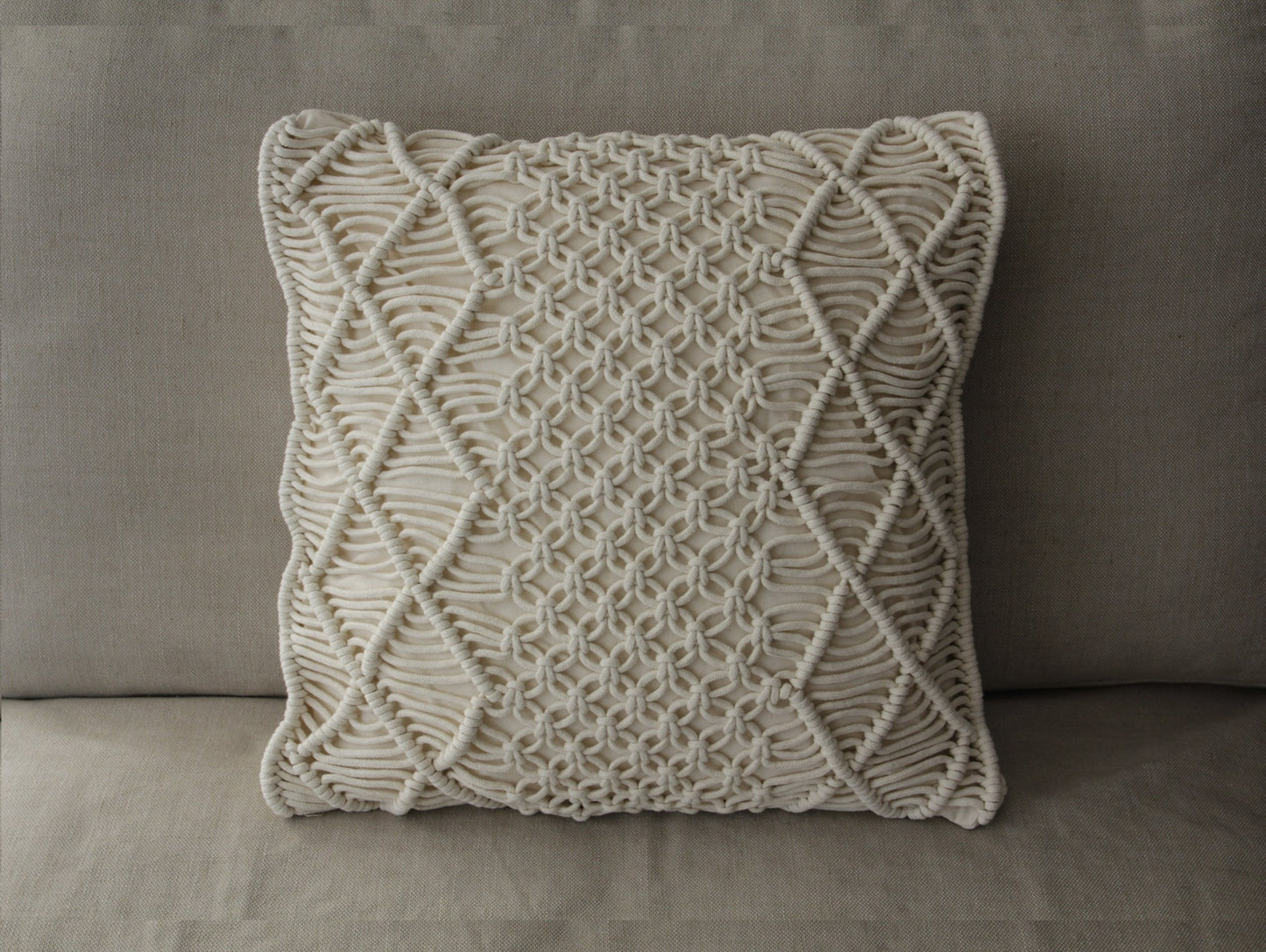 almohadon beige